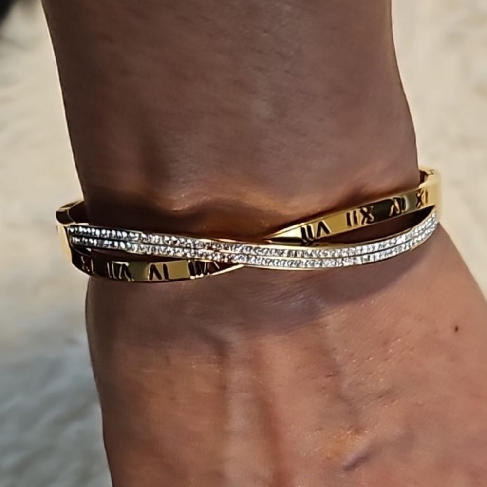 Roman Numeral Infinity Bracelet Stainless Steel 18k Gold Plated - NEW - Picture 2 of 3